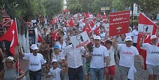 Bozcaada Adalet için yürüdü